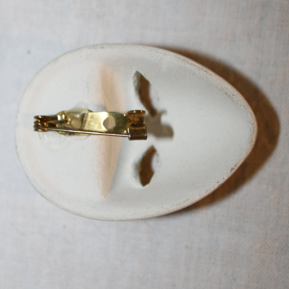 Ceramic Mask Pin - Picture 2 of 4